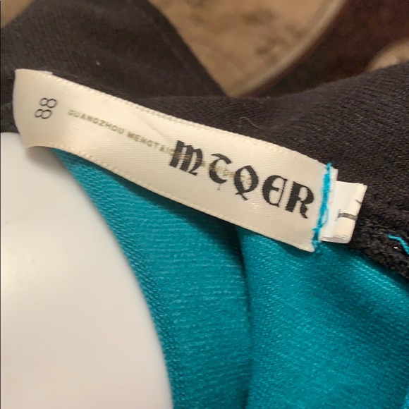 GUANGZHOU DRESS GREEN & BLACK ANGLED BUTTON L - Picture 7 of 7